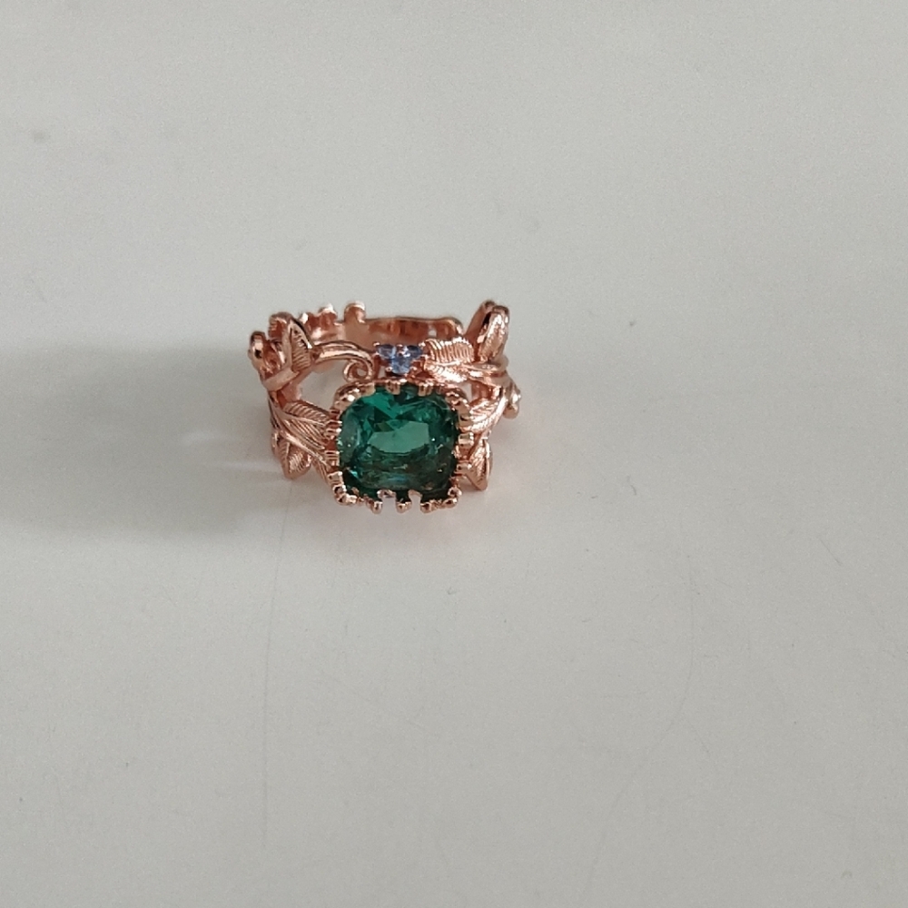 Elegant Green Stone Rose Gold Ring